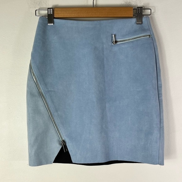 Misguided Baby Blue Faux Suede Zip Detail Mini Skirt - Picture 2 of 5